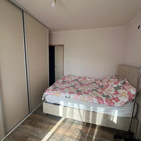 Apartment Hhh